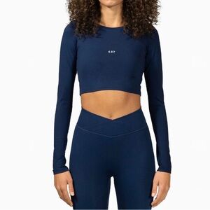 437 Activewear Matching Set - Warm Up Crop Top and V Legging